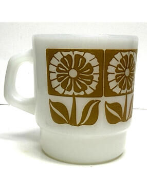 Vtg Anchor Hocking Fire King Milk Glass Mugs Green Daisy Floral D Handle Cup